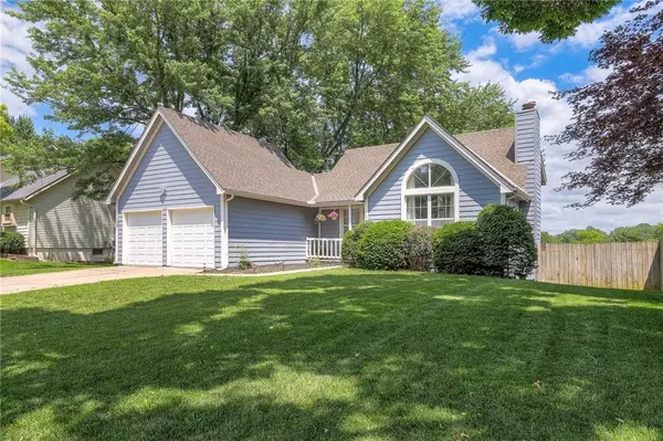 4729 Halsey ST, Shawnee, KS 66216