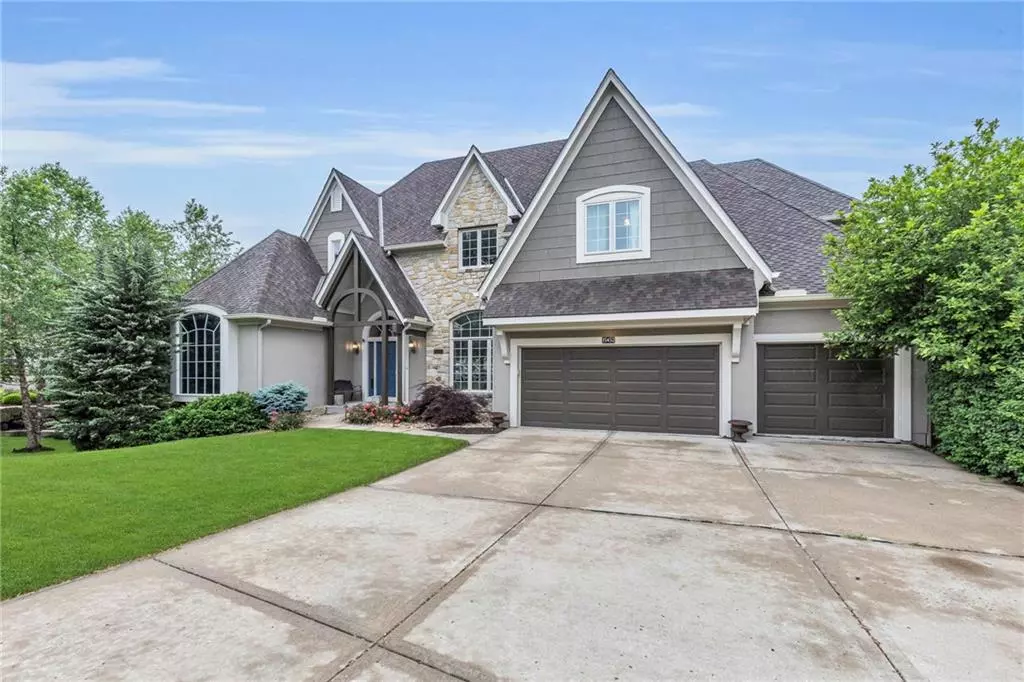 Leawood, KS 66224,15452 Ironhorse CIR