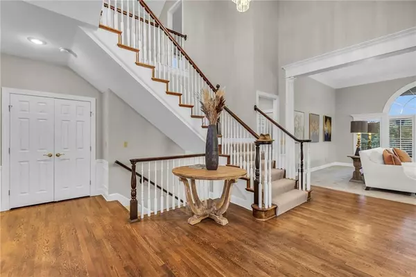 Leawood, KS 66224,15452 Ironhorse CIR