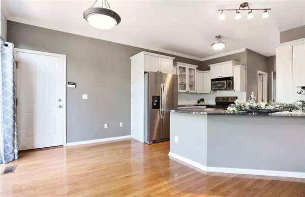 Overland Park, KS 66085,15940 Linden ST