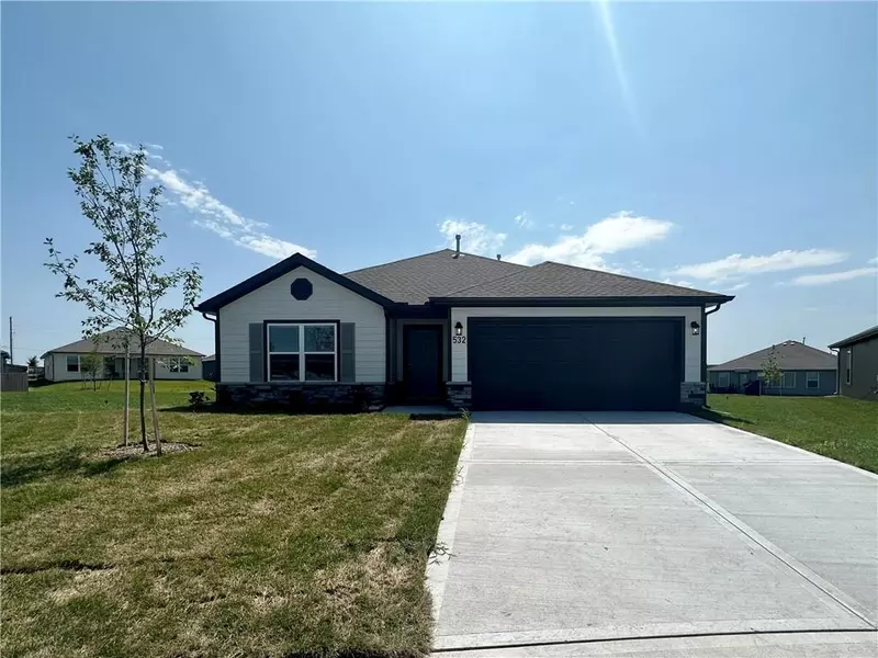 532 N Pecan ST, Gardner, KS 66030