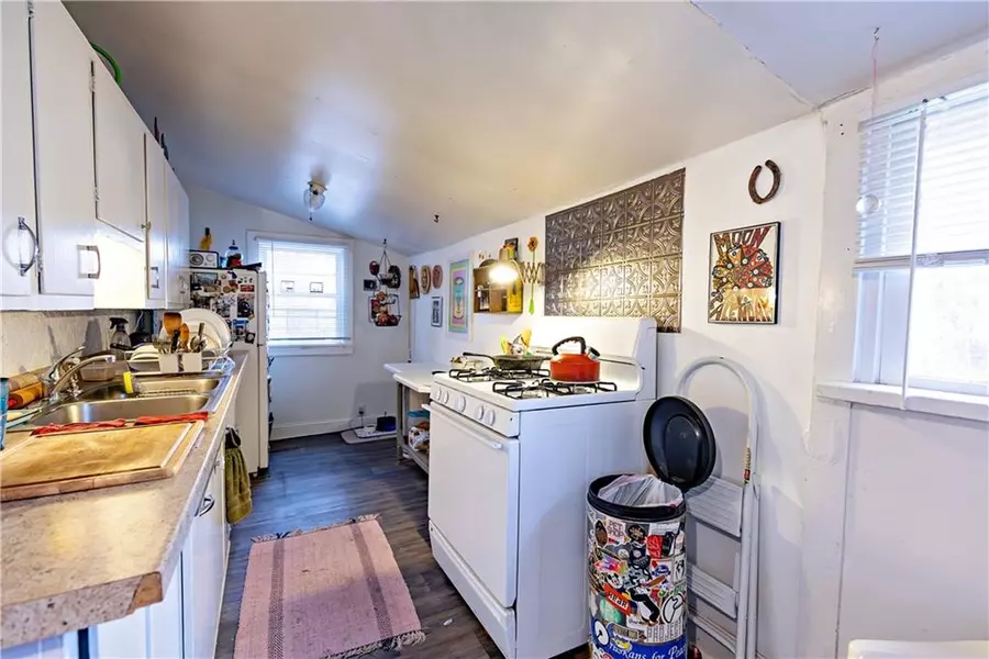 728 Rhode Island ST, Lawrence, KS 66044