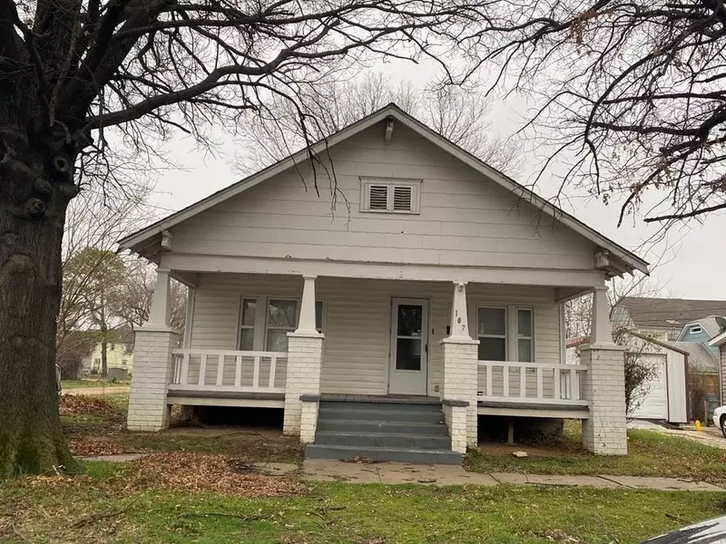 107 Maple ST, Coffeyville, KS 67337