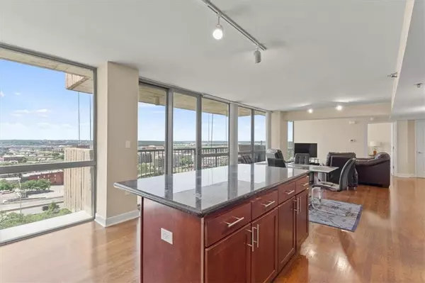 600 E Admiral BLVD #1305, Kansas City, MO 64106