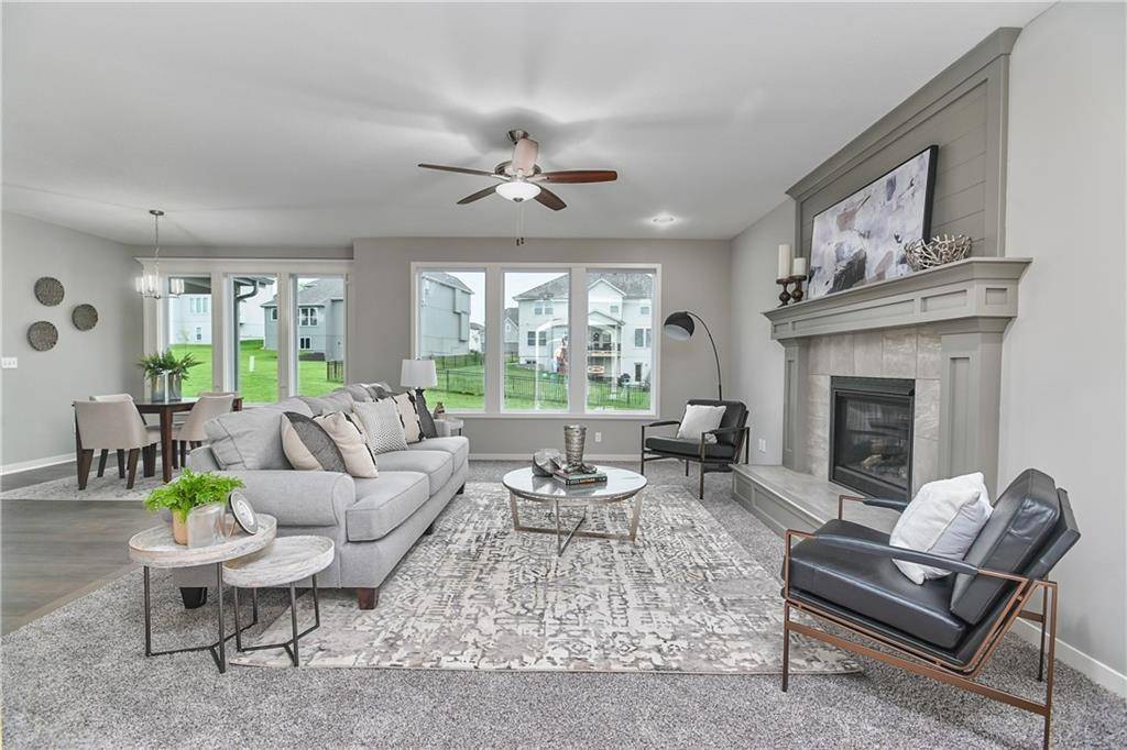 Shawnee, KS 66226,24207 W 58th PL