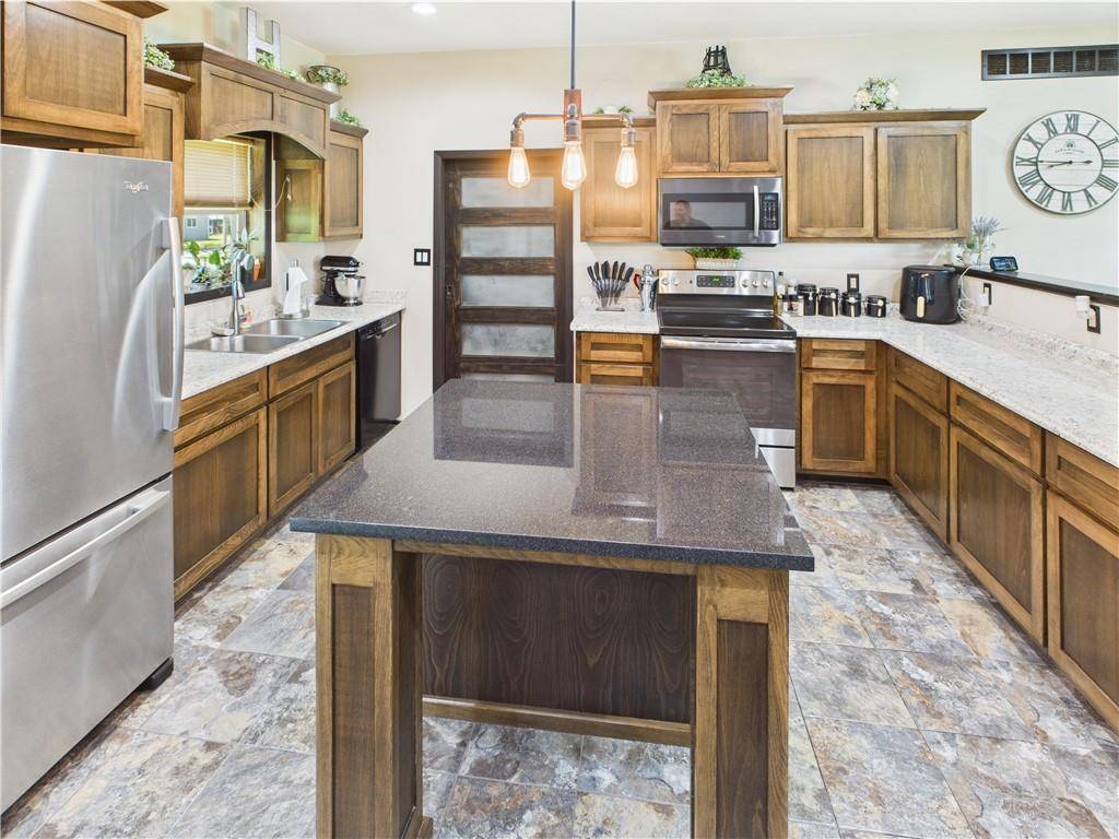 Green Ridge, MO 65332,301 S Missouri ST