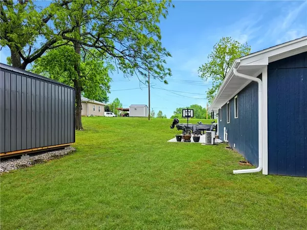Waverly, MO 64096,706 W Washington ST