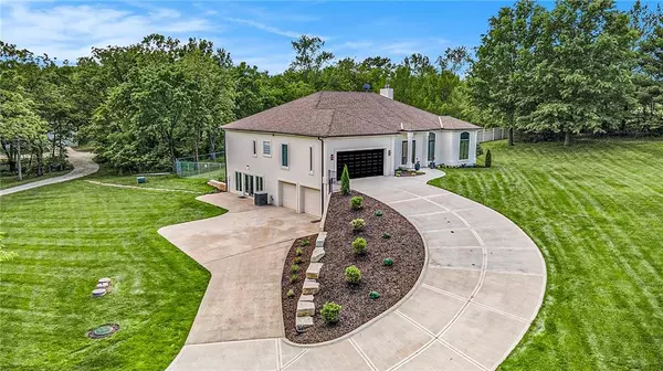 Smithville, MO 64089,6605 E HWY