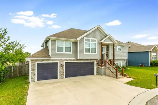 Tonganoxie, KS 66086,2808 E Cedar PL