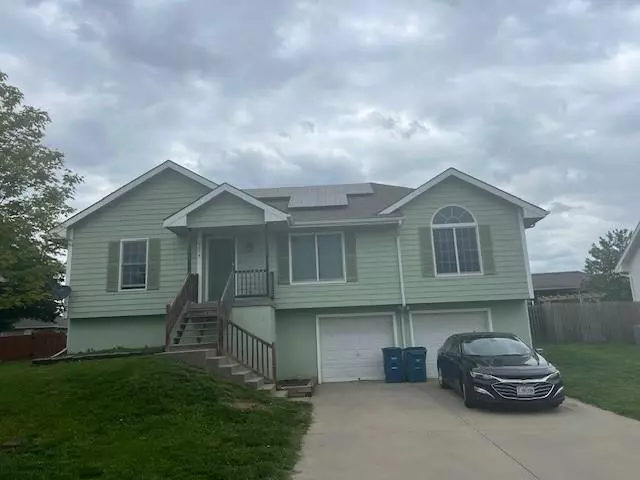 2216 Chanticleer ST, Excelsior Springs, MO 64024