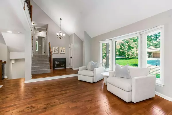 Overland Park, KS 66212,8911 W 104th ST