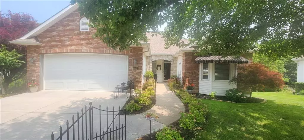 3337 S Victoria DR, Blue Springs, MO 64015