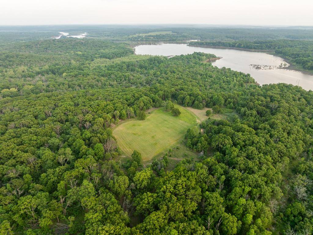 Osceola, MO 64776,1104 NE 75 RD