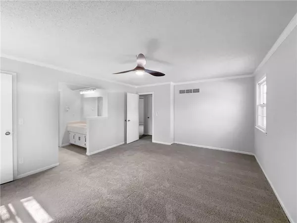 Olathe, KS 66062,2157 E 154th ST