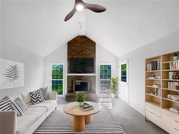 Olathe, KS 66062,2157 E 154th ST