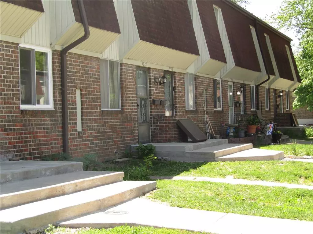 Merriam, KS 66203,9921 W 52nd ST