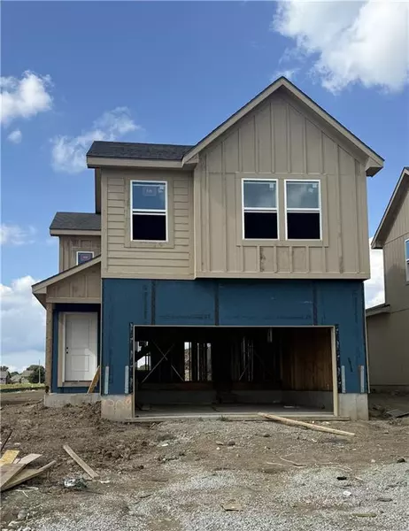 1308 SE Windbreak DR, Lee's Summit, MO 64081