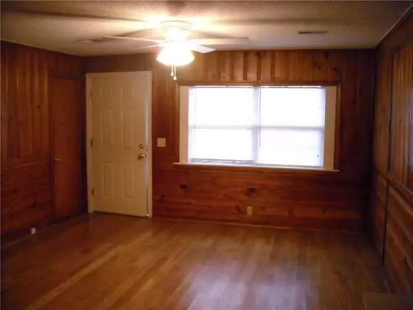 Grandview, MO 64030,1903-05 High Grove RD