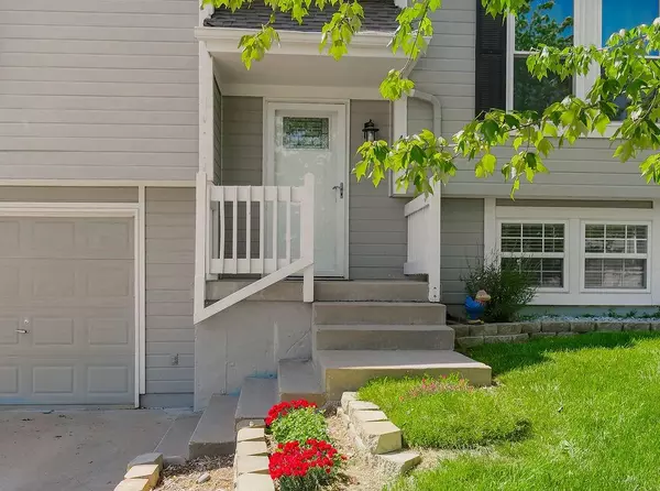 Raymore, MO 64083,402 Cheyenne DR