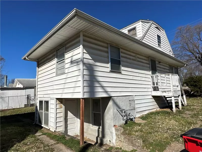 601 W SOUTH AVE, Independence, MO 64050