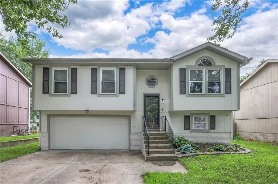 109 NW 111th TER, Kansas City, MO 64155