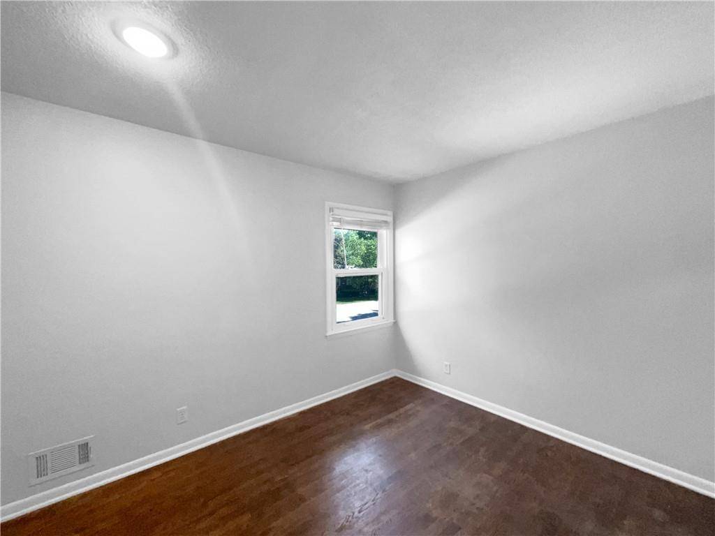 Independence, MO 64055,15405 E 40th ST