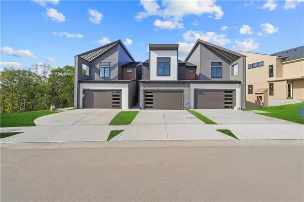 22518 W 93rd ST, Lenexa, KS 66227