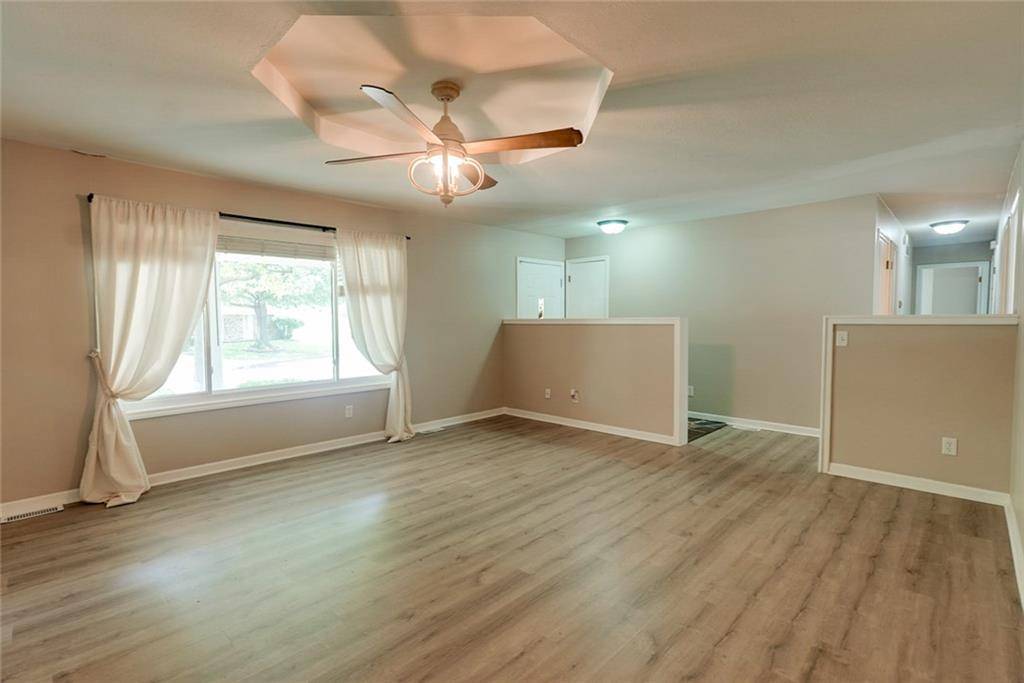 Odessa, MO 64076,704 Hereford CT
