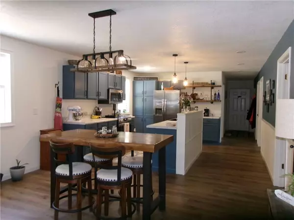 Creighton, MO 64739,304 E ST