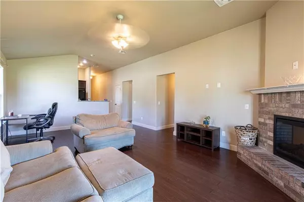 Carl Junction, MO 64834,102 Zachary LN