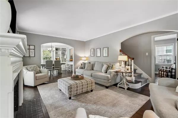 Fairway, KS 66205,5444 Canterbury RD