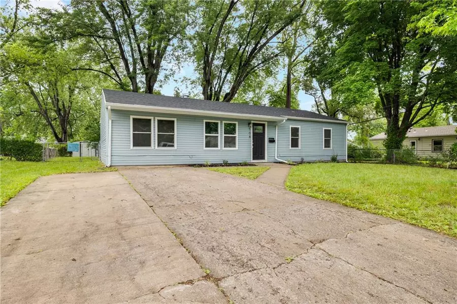 508 N Geronimo DR, Independence, MO 64056