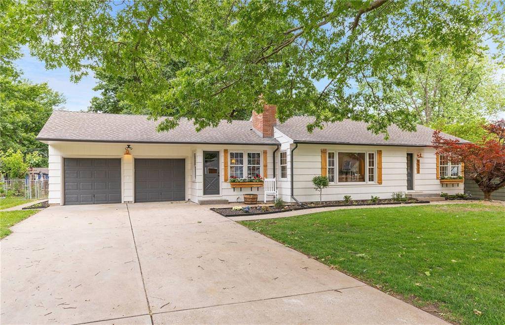 Mission, KS 66202,5527 Glenwood ST