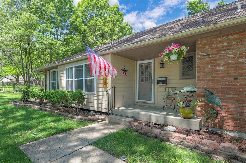 Kansas City, MO 64151,6902 NW BIRCH CT