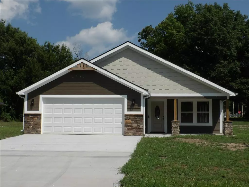 Holden, MO 64061,1105 S Olive ST