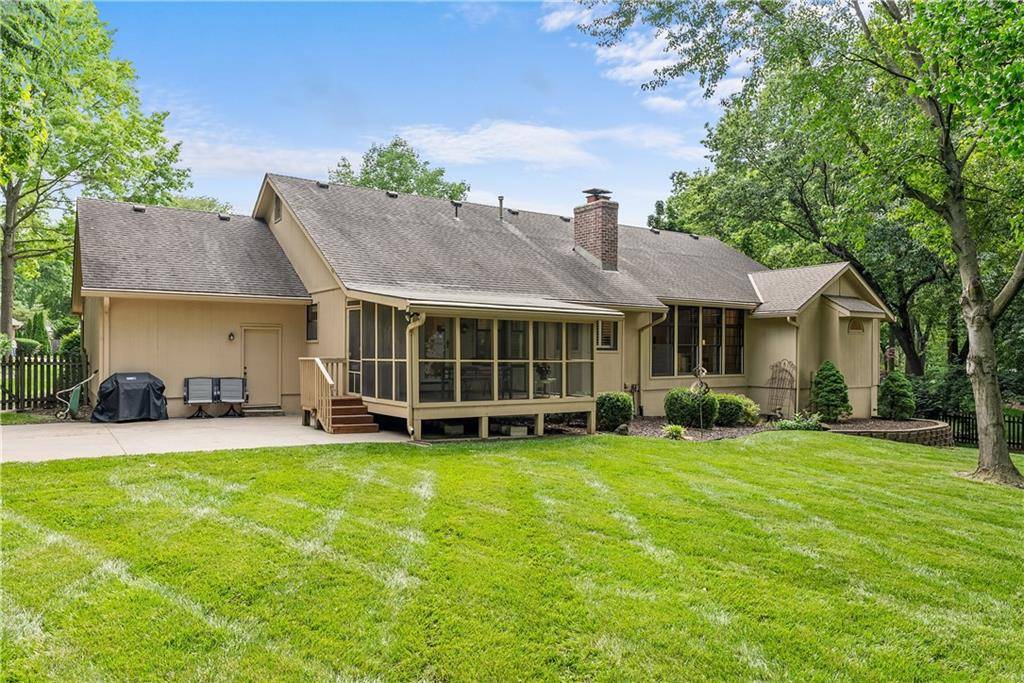 Blue Springs, MO 64015,1401 Wildwood DR