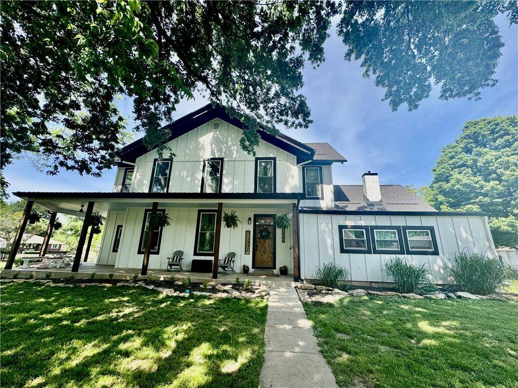 Paola, KS 66071,906 E Piankishaw ST