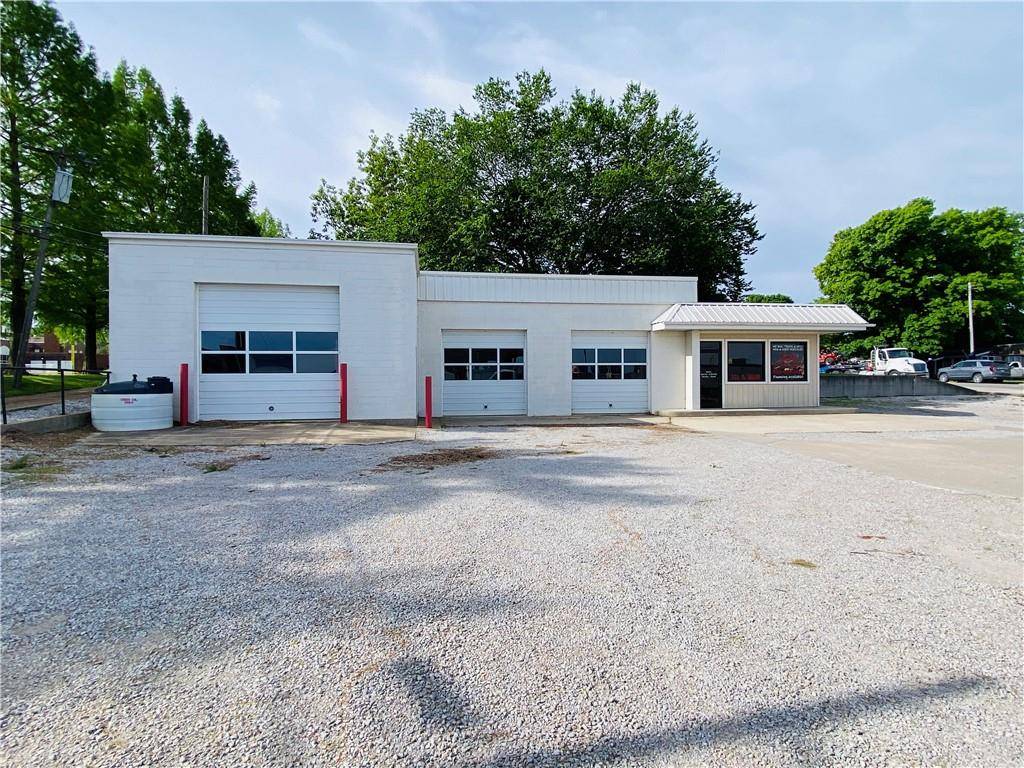 Concordia, MO 64020,101 S Main ST