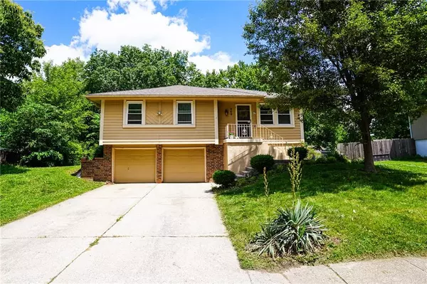 309 SE Jackson ST #W, Lee's Summit, MO 64063