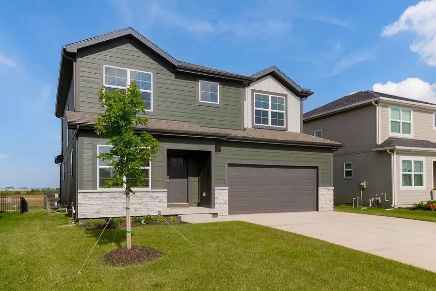 17756 Shady Bend RD, Gardner, KS 66030