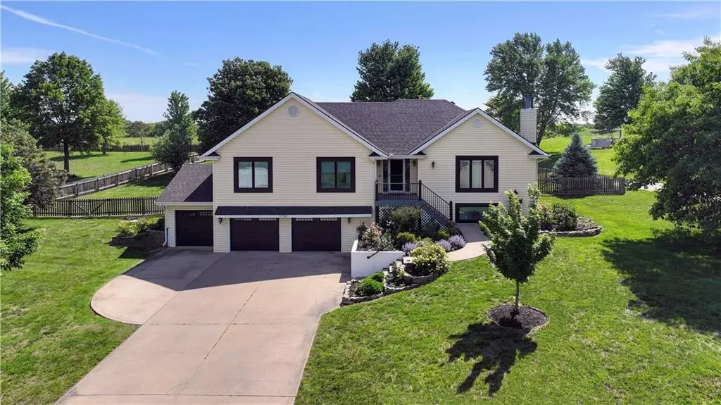 17700 157th ST, Basehor, KS 66007