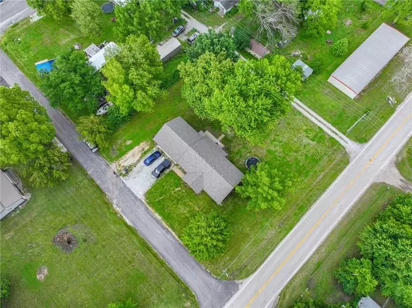 Deepwater, MO 64740,511 C ST