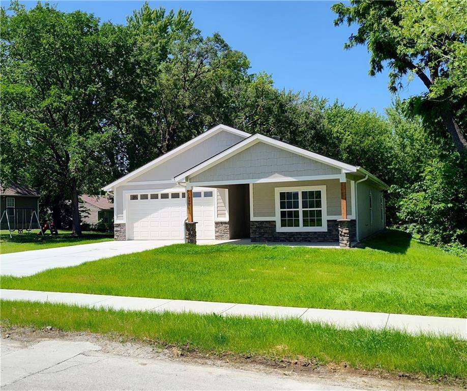 802 E North Main ST, Richmond, MO 64085