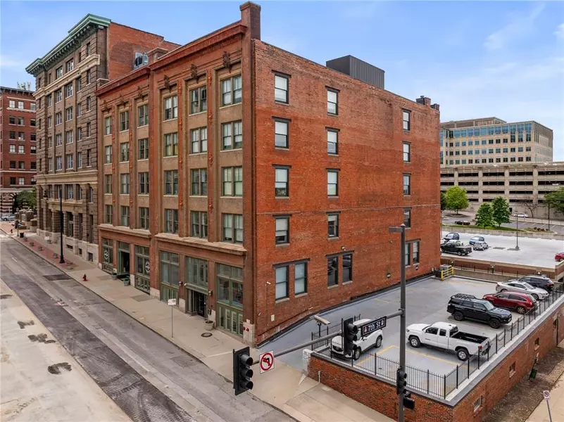 700 Broadway BLVD #210, Kansas City, MO 64105