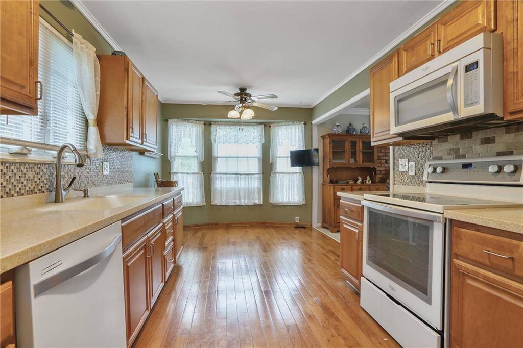 Belton, MO 64012,402 N Cleveland AVE
