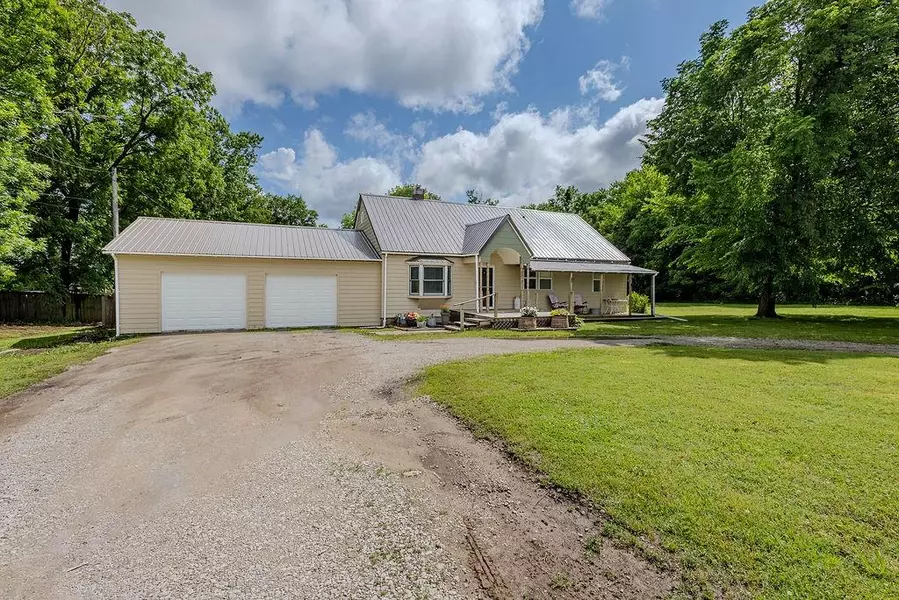 3005 W w. 8th ST, Coffeyville, KS 67337