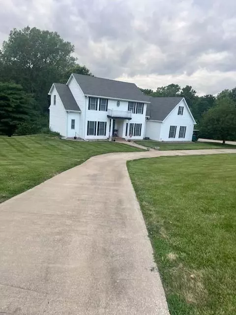 St Joseph, MO 64503,5604 Pleasant AVE