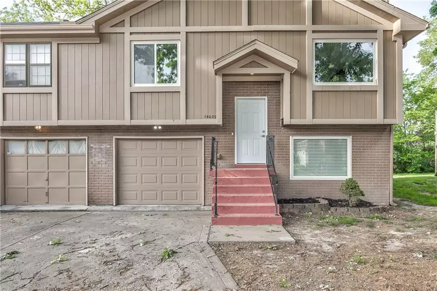 14033 Dornoch ST, Grandview, MO 64030