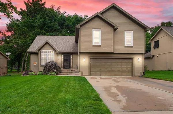 7301 N Donnelly AVE, Kansas City, MO 64158