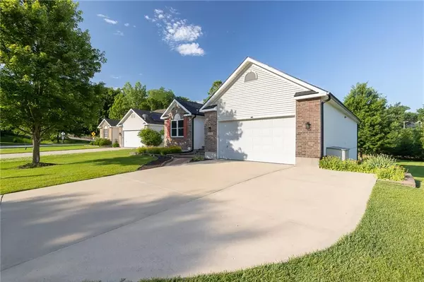 Riverside, MO 64150,5006 NW Woodside DR